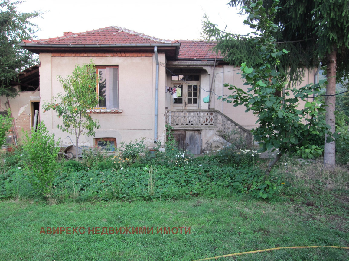 Продава КЪЩА, с. Тополово, област Пловдив, снимка 6 - Къщи - 55568453
