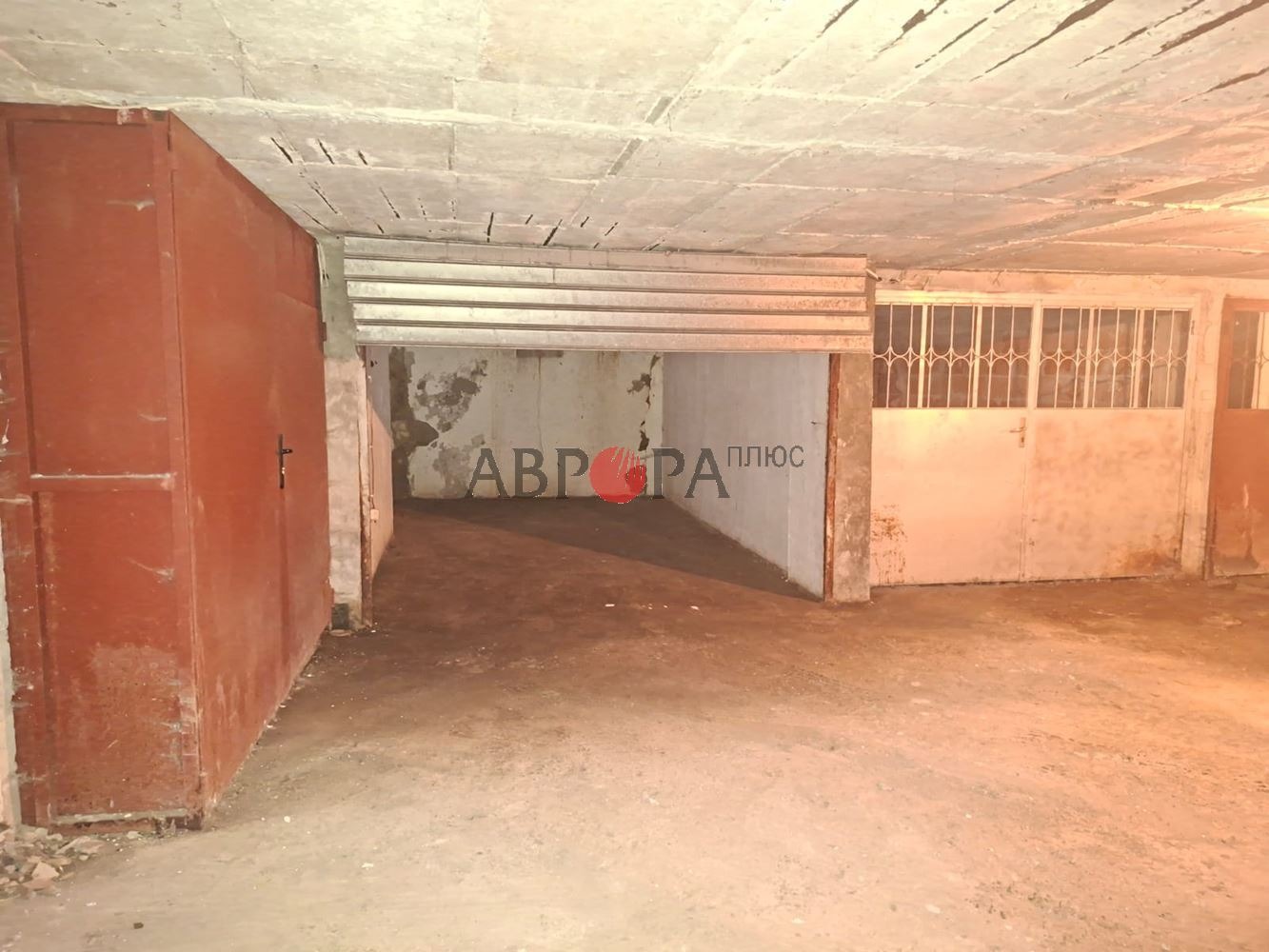 Продава ГАРАЖ, ПАРКОМЯСТО, гр. Бургас, Център, снимка 3 - Гаражи и паркоместа - 54923399