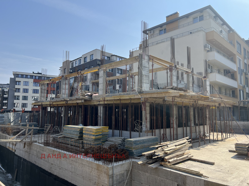 Продава 2-СТАЕН в град София, Студентски град - 74 кв.м / 169 809 € » 332 117.54 лв., Д АНД А ИНТЕРНЕШЪНЪЛ