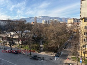 2 makuuhuonetta Meditsinska akademija, Sofia 2