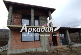 Продава къща област Пловдив с. Брестник - [1] 