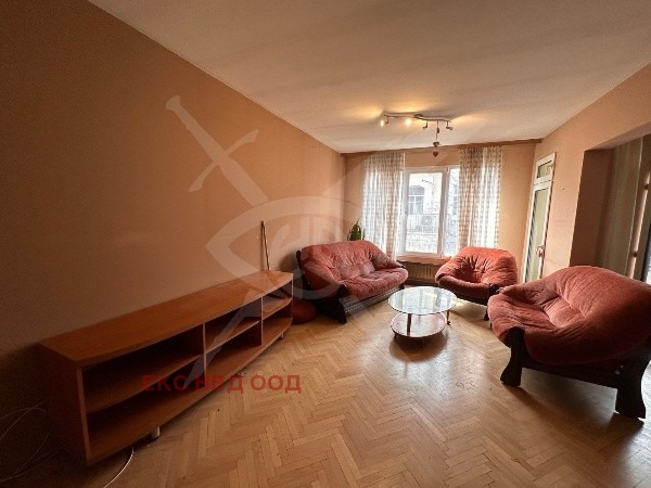 Eladó  3 hálószobás Plovdiv , Centar , 126 négyzetméter | 74487407