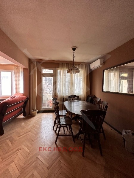 In vendita  3 camere da letto Plovdiv , Tsentar , 126 mq | 74487407 - Immagine [2]