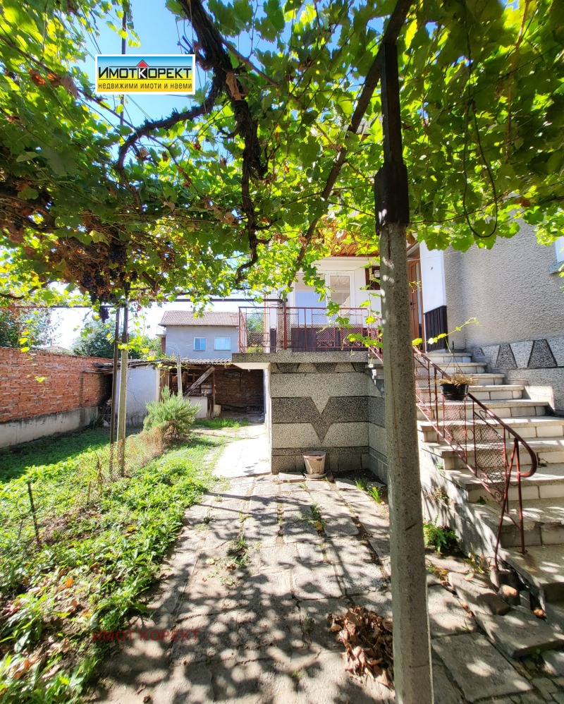Продава  Къща област Пазарджик , с. Звъничево , 159 кв.м | 75011708 - изображение [2]