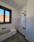 Продава КЪЩА, област Пазарджик, с. Звъничево • 55000 € / 107570.65 лв. • 71486296 7