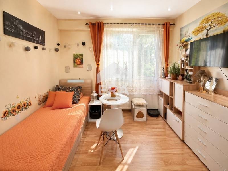 Продава 2-СТАЕН, гр. Годеч, област София област, снимка 2 - Апартаменти - 54820430