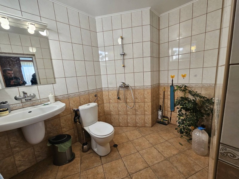 Продава КЪЩА, гр. Шумен, Център, снимка 3 - Къщи - 52719801