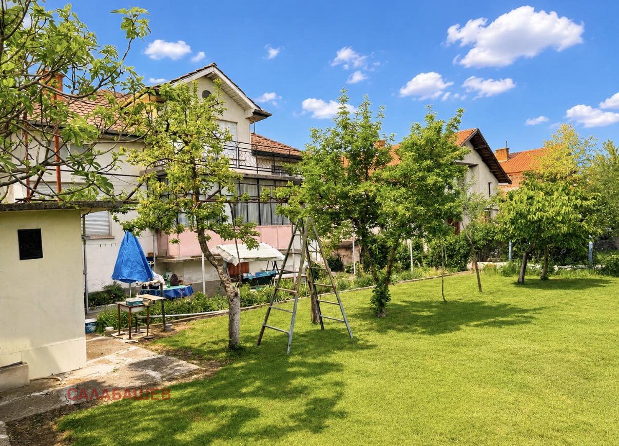 Продава КЪЩА, гр. Павел баня, област Стара Загора