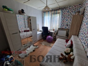 Будинок Родина 4, Русе