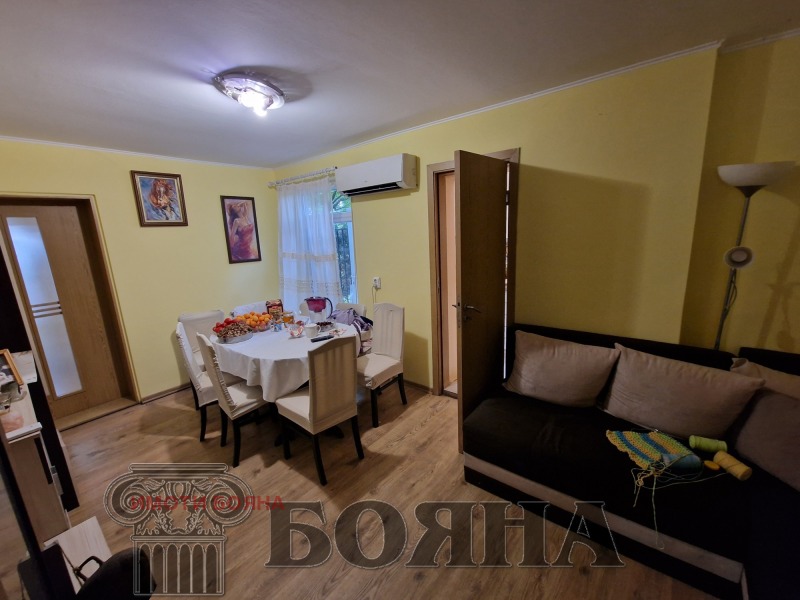 Na sprzedaż  Dom Ruse , Rodina 4 , 80 mkw | 13961701 - obraz [4]