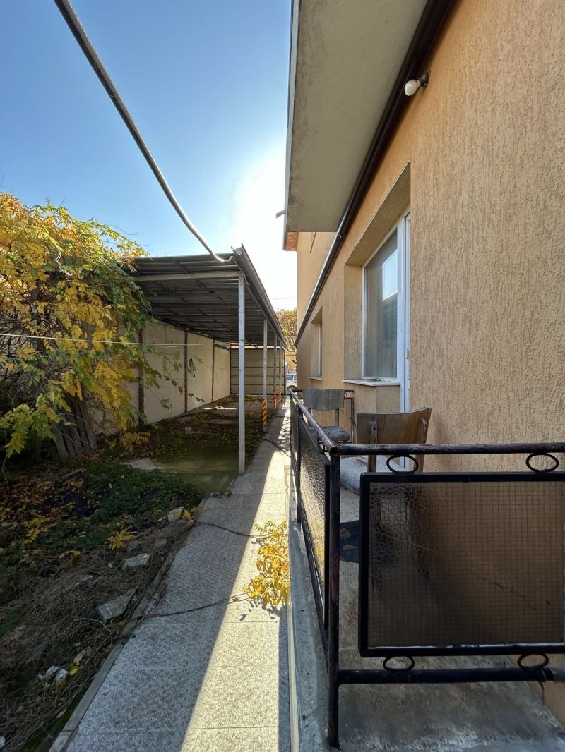 Продава КЪЩА, гр. София, област София-град, снимка 13 - Къщи - 52283229