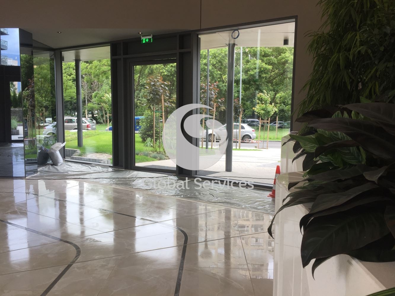 Продава 4-СТАЕН, гр. София, Изток, снимка 2 - Апартаменти - 47974335