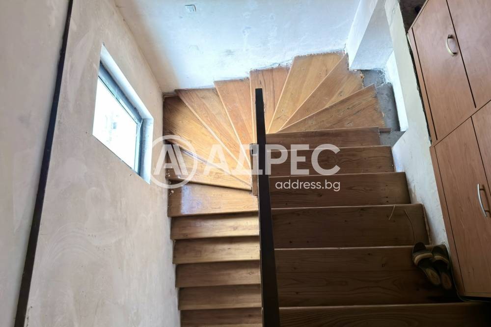Продава КЪЩА, гр. София, Филиповци, снимка 9 - Къщи - 54836828