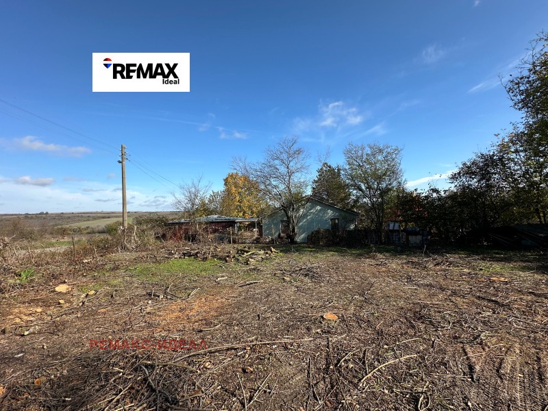 Продава ПАРЦЕЛ в област Варна, с. Равна гора - 900 кв.м / 45 000 € » 88 012.35 лв., РЕМАКС-ИДЕАЛ