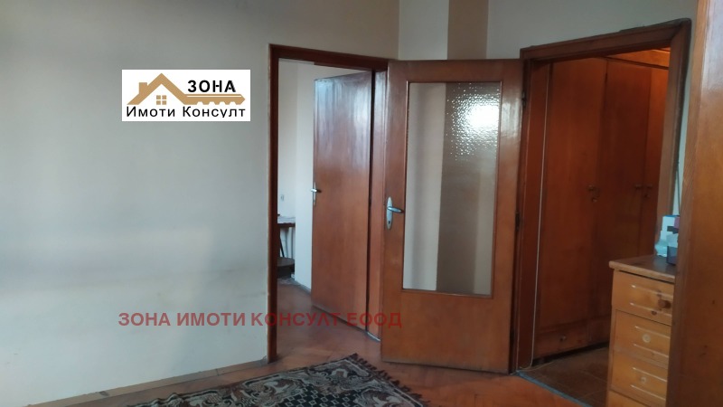 Na prodej  2 ložnice Sofia , Centar , 80 m2 | 66450748 - obraz [2]