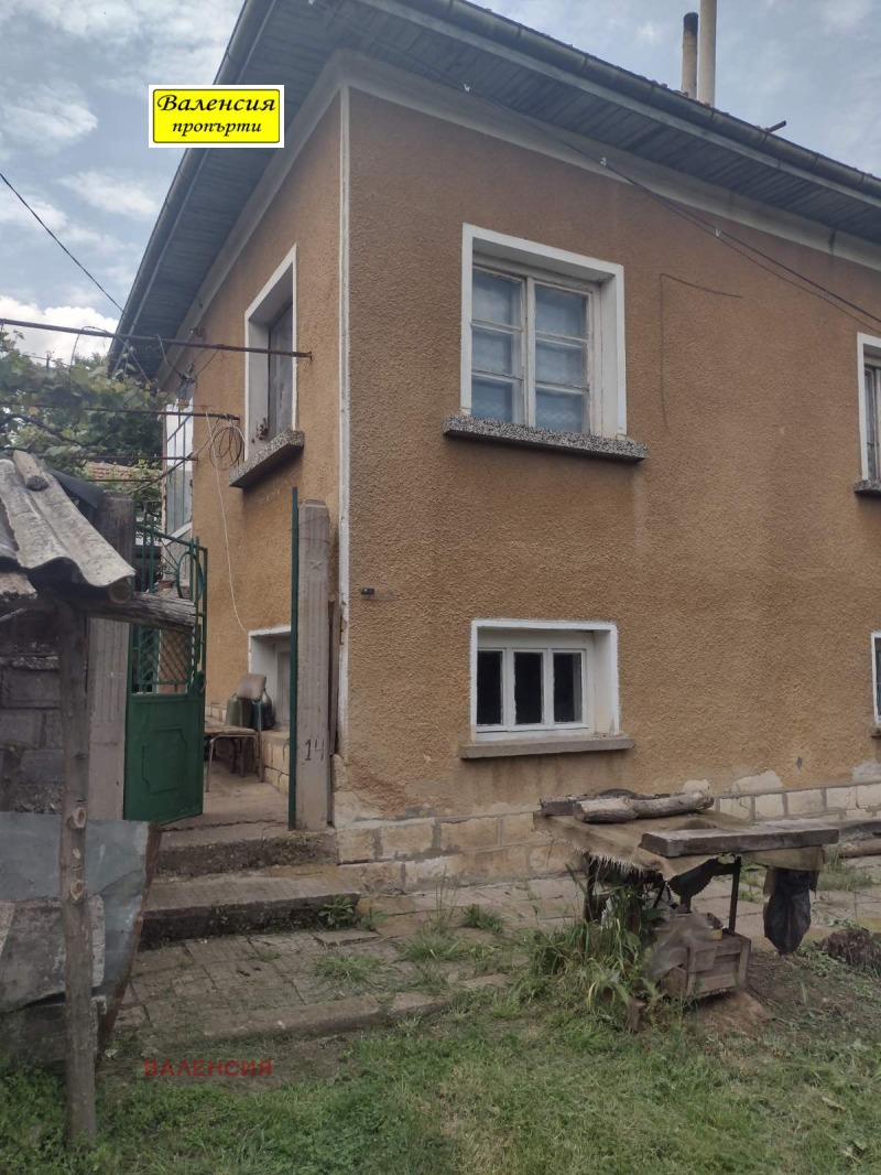 Продава КЪЩА, с. Галатин, област Враца, снимка 1 - Къщи - 48625328