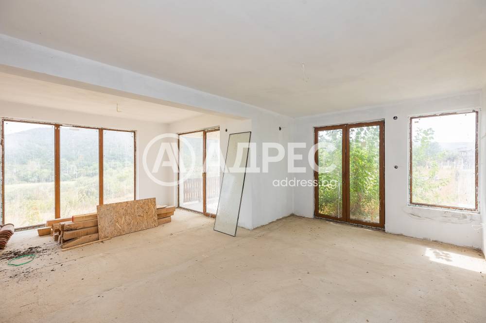 Продава КЪЩА, с. Църква, област Добрич, снимка 3 - Къщи - 55090951