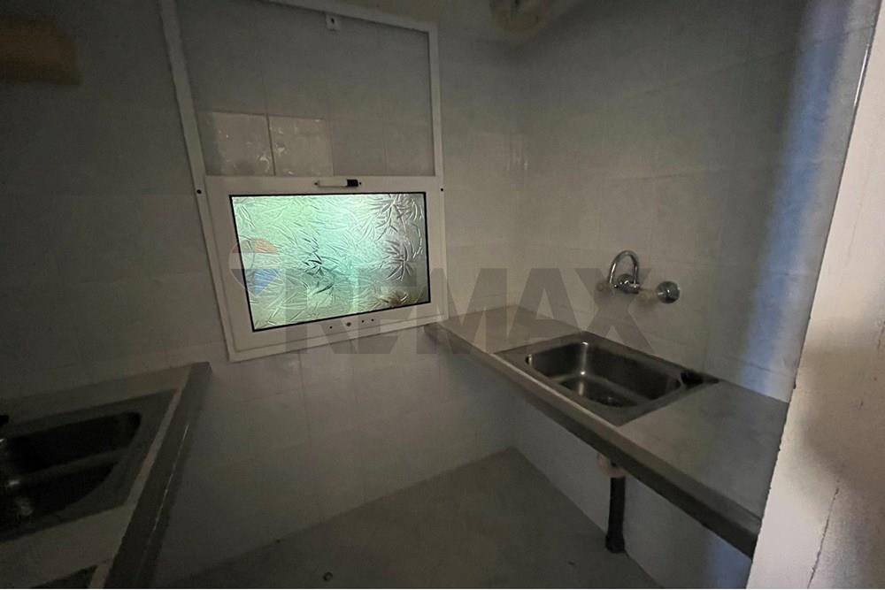 Продава ЗАВЕДЕНИЕ, гр. Нови пазар, област Шумен, снимка 13 - Заведения - 55032955