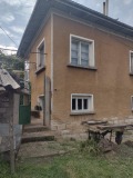 Продава КЪЩА, с. Галатин, област Враца, снимка 2