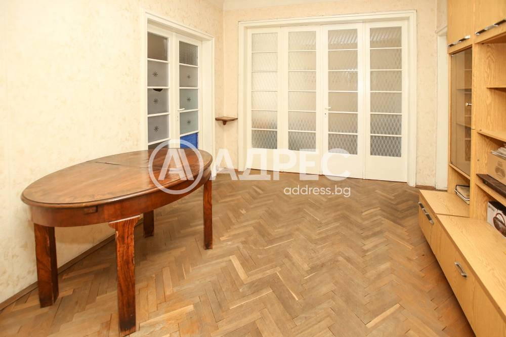 Продава 3-СТАЕН, гр. София, Център, снимка 2 - Апартаменти - 54354040