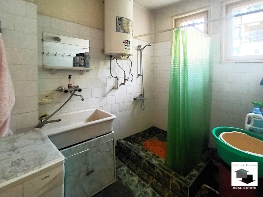 Продава МНОГОСТАЕН, гр. Велико Търново, Център, снимка 14 - Апартаменти - 54500600