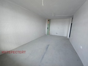 2-стаен град Бургас, Изгрев 7