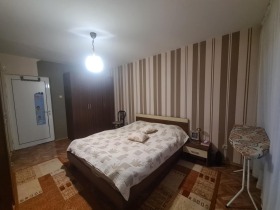 2 slaapkamers Tsjervena stena, Chaskovo 8