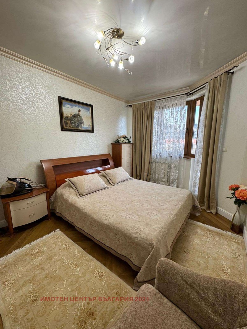 Na sprzedaż  3+ sypialni Sofia , Iztok , 220 mkw | 94205621 - obraz [5]