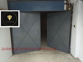 Garage Kjutjuk Parij, Plovdiv