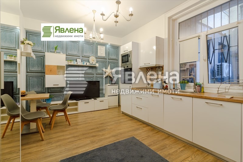 Till salu  2 sovrum Sofia , Centar , 56 kvm | 94494137
