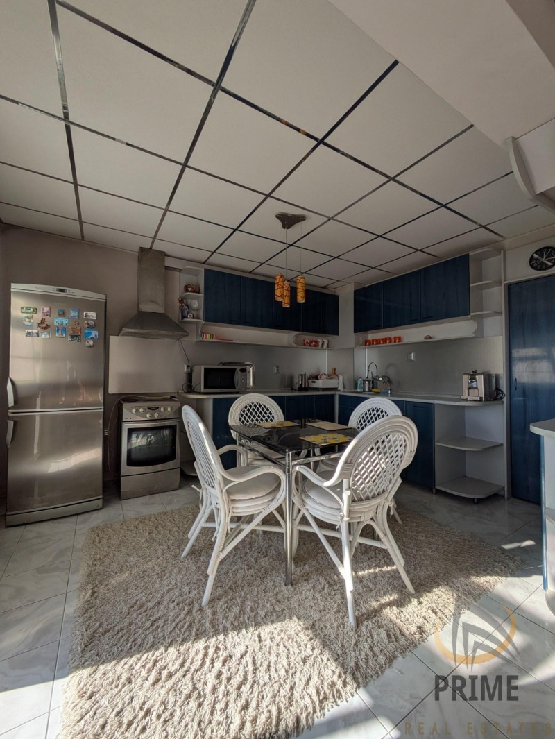 Продава 3-СТАЕН, гр. Бургас, Възраждане, снимка 2 - Апартаменти - 52523487