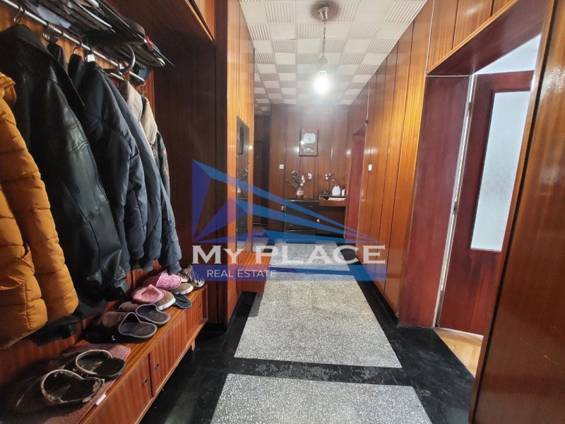 Продава МНОГОСТАЕН, гр. Шумен, Пожарната, снимка 4 - Апартаменти - 52640917