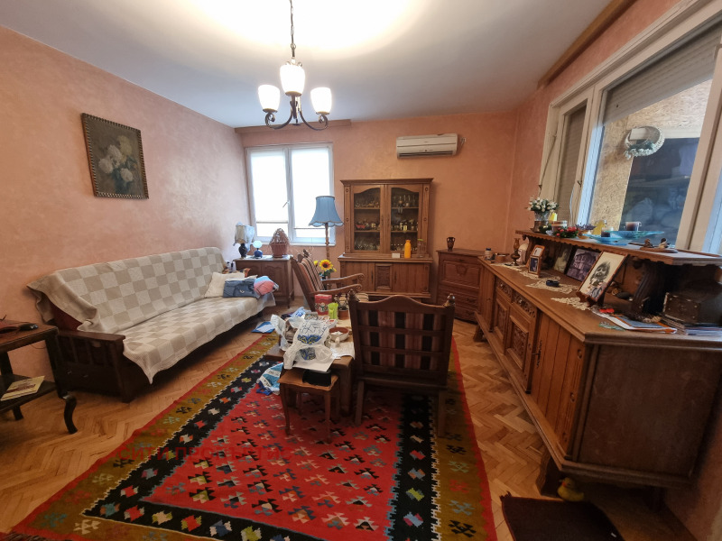 Продава 3-СТАЕН в град Благоевград, Идеален център - 97 кв.м / 133 000 € » 260 125.39 лв., СИТИ ПРОПЪРТИС