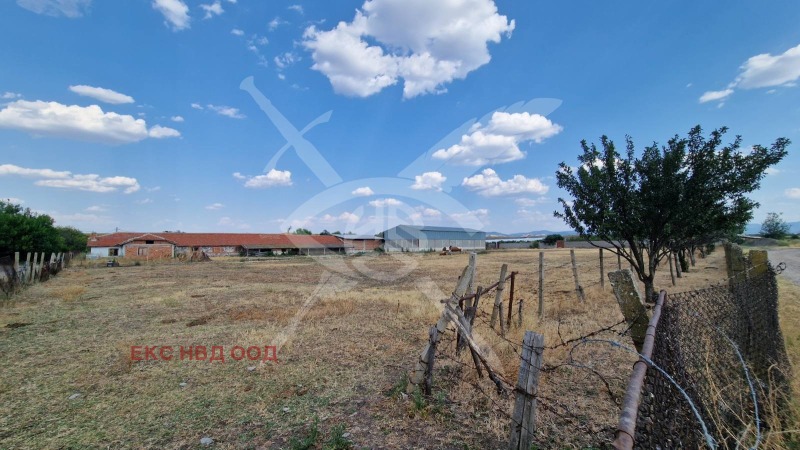 Продава ФЕРМА в област Пловдив, с. Дълбок извор - 8110 кв.м / 186 500 € » 364 762.30 лв., ЕКС НВД ПЛОВДИВ ООД