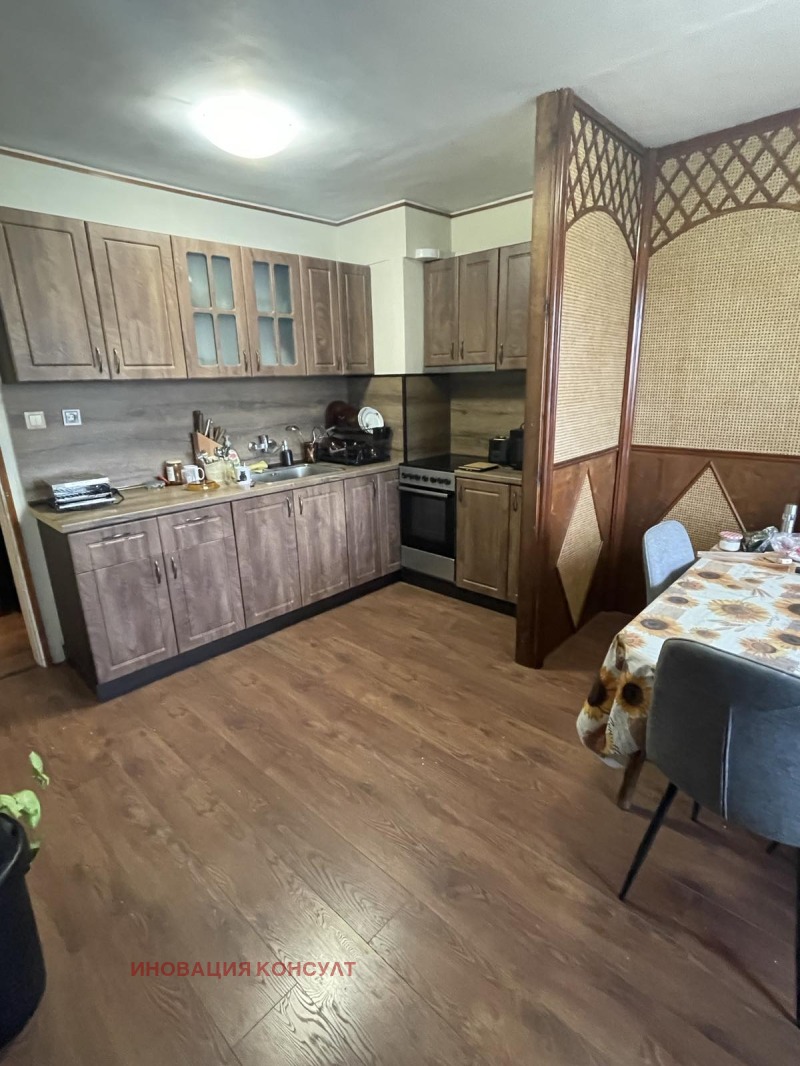 Продава  3-стаен град Пловдив , Кършияка , 95 кв.м | 49972121