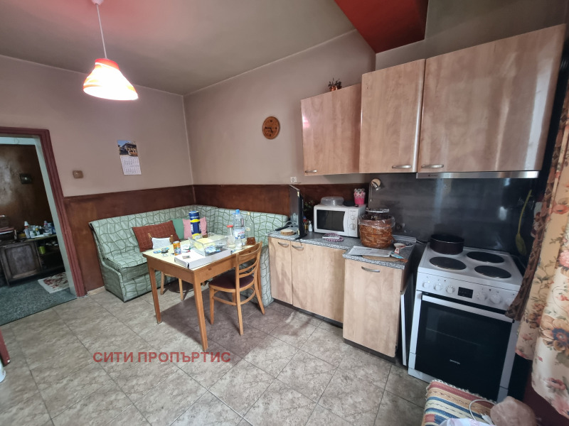 Продава 3-СТАЕН, гр. Благоевград, Идеален център, снимка 2 - Апартаменти - 52614111