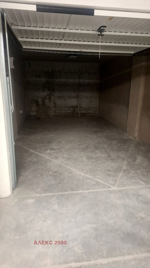 Продава ГАРАЖ, ПАРКОМЯСТО, гр. София, Полигона, снимка 2 - Гаражи и паркоместа - 55809214