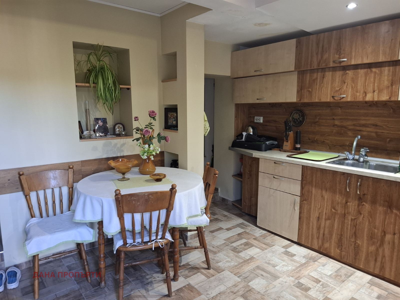 Продава КЪЩА, гр. Варна, м-т Добрева чешма, снимка 11 - Къщи - 55693758