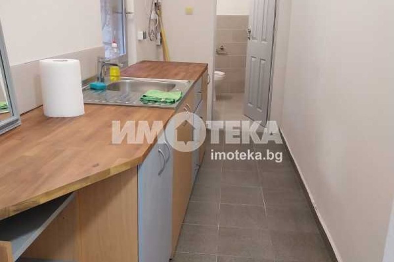 Продава КЪЩА, гр. Варна, Център, снимка 3 - Къщи - 48377595