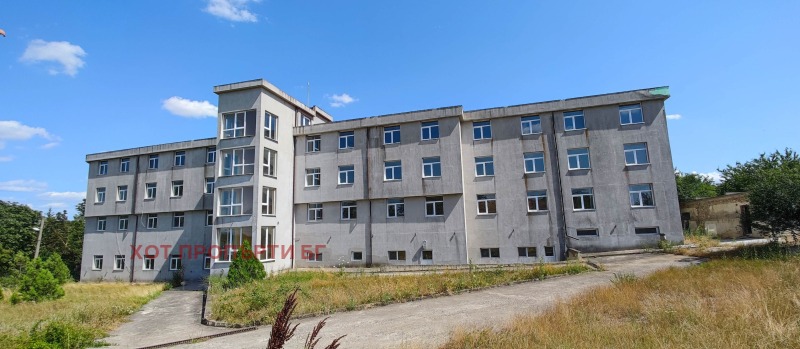 À vendre  Hôtel région Varna , Levski , 4186 m² | 69711860