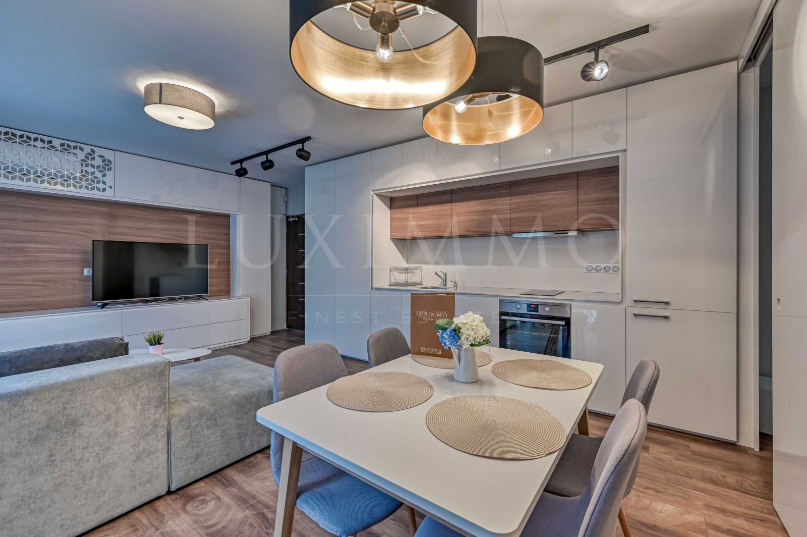 Продава 3-СТАЕН, гр. София, Лозенец, снимка 3 - Апартаменти - 54137304