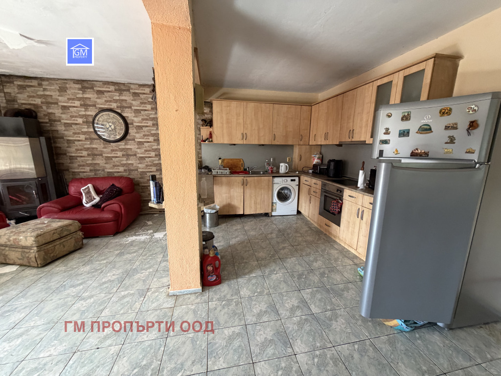 Продава КЪЩА, с. Здравец, област Варна, снимка 11 - Къщи - 56221957