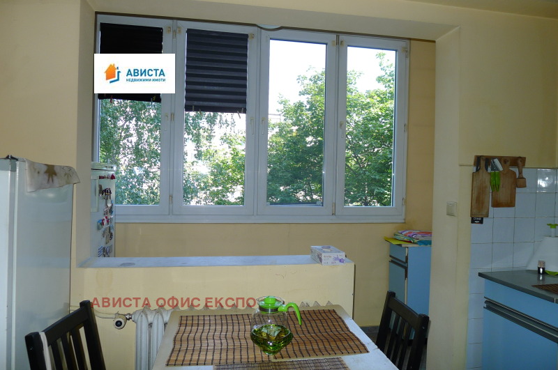 Продава  3-стаен град София , Банишора , 76 кв.м | 35270123