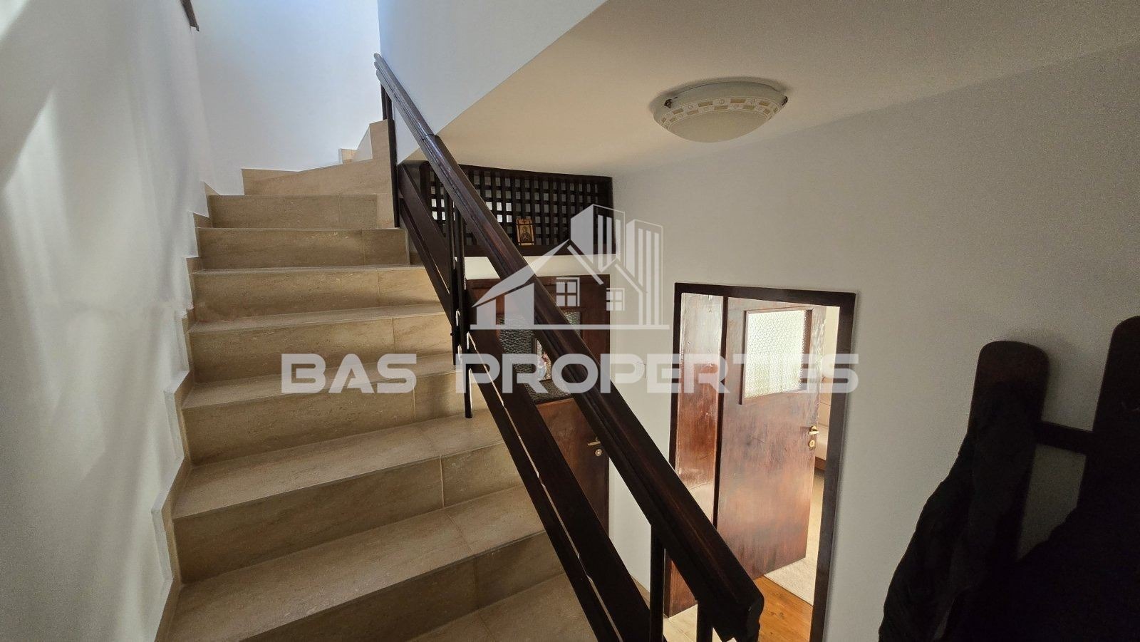 Продава КЪЩА, с. Хераково, област София област, снимка 12 - Къщи - 55788276