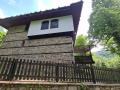 Продава КЪЩА, с. Боженците, област Габрово, снимка 2
