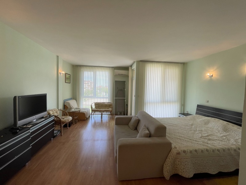 En venta  1 dormitorio región Burgas , Primorsko , 57 metros cuadrados | 92730472 - imagen [7]