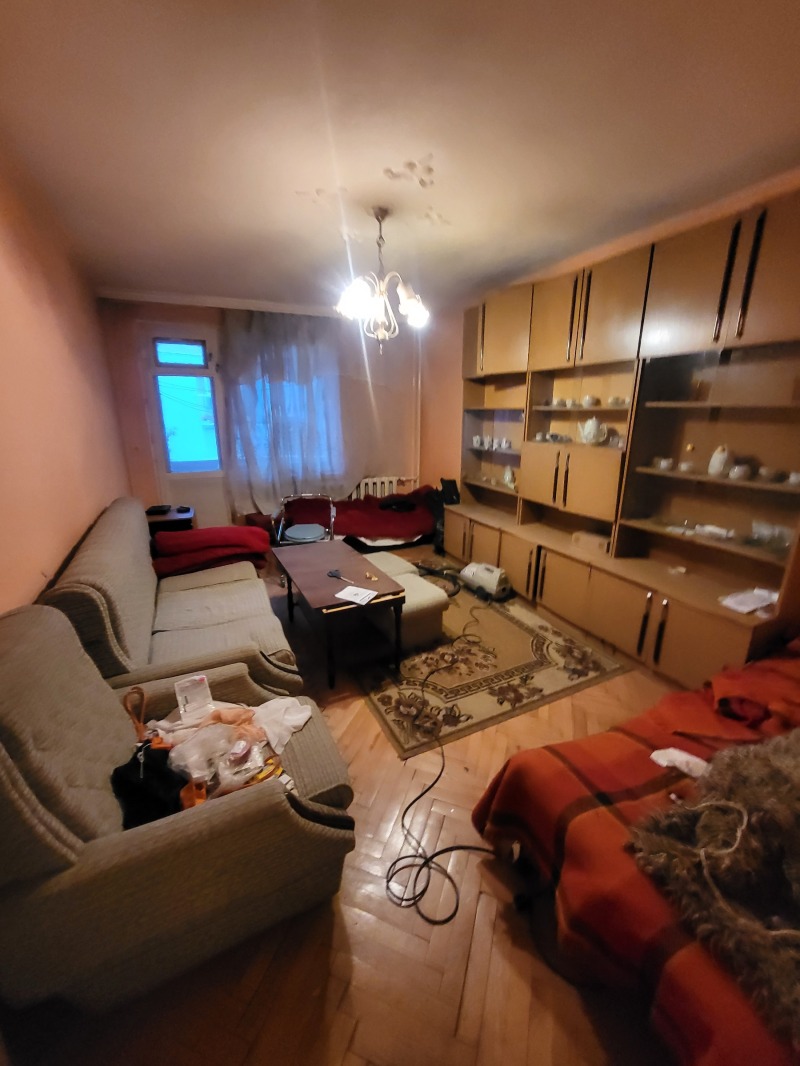 Продава  3-стаен, град Плевен, Идеален център •  120 000 EUR • ID 99899582 — holmes.bg - [1] 