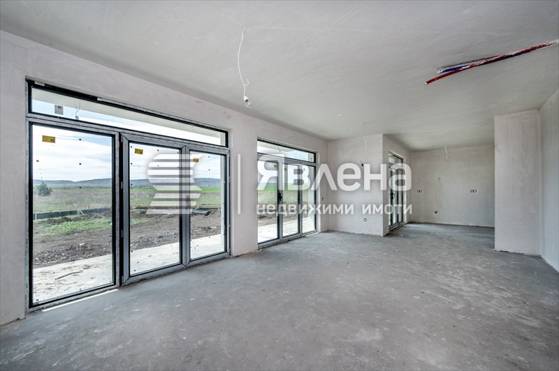 Na prodej  Dům oblast Sofia , Kostinbrod , 290 m2 | 70234326 - obraz [5]