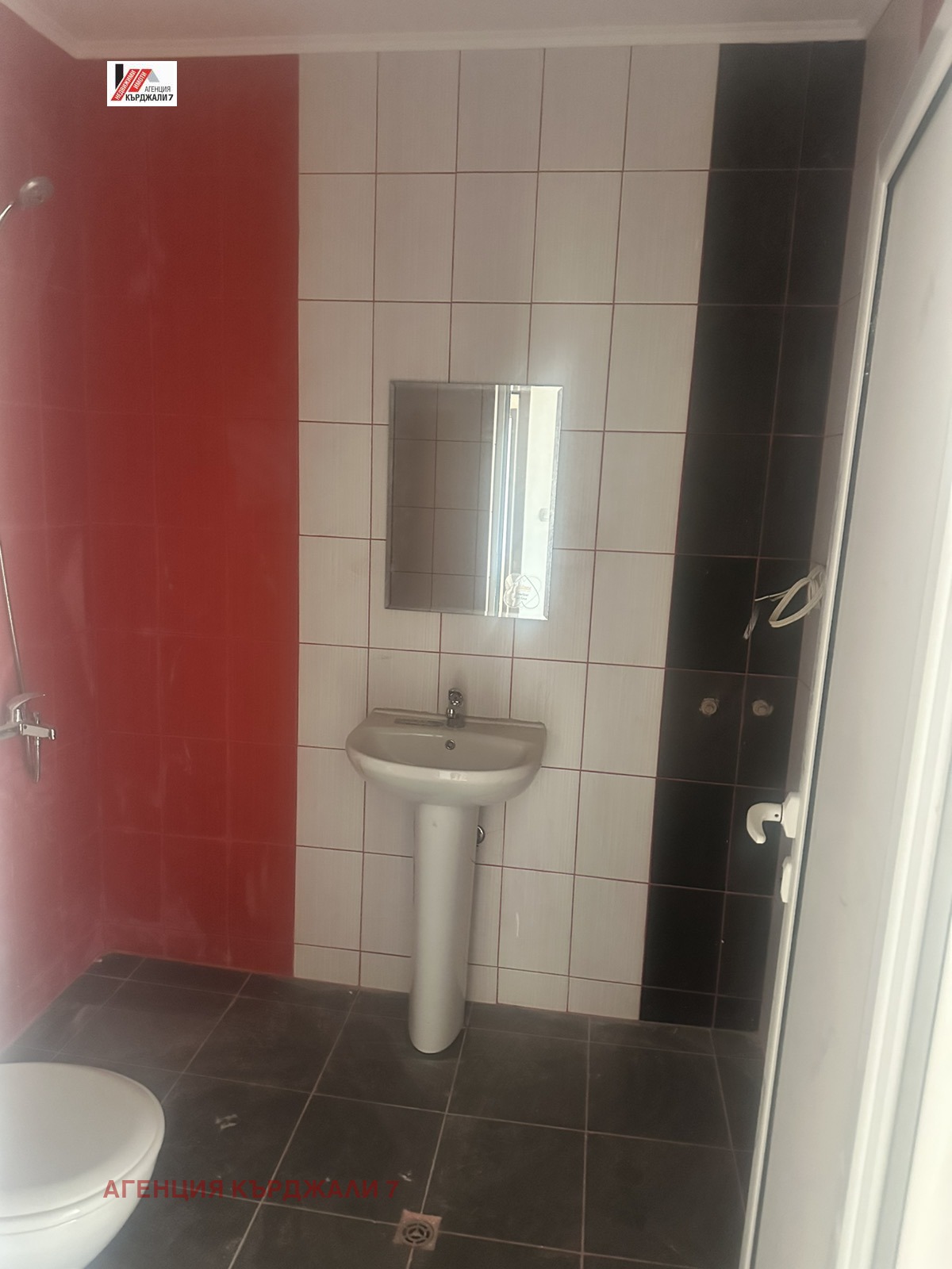 Продава 3-СТАЕН, гр. Кърджали, Възрожденци, снимка 14 - Апартаменти - 54997134