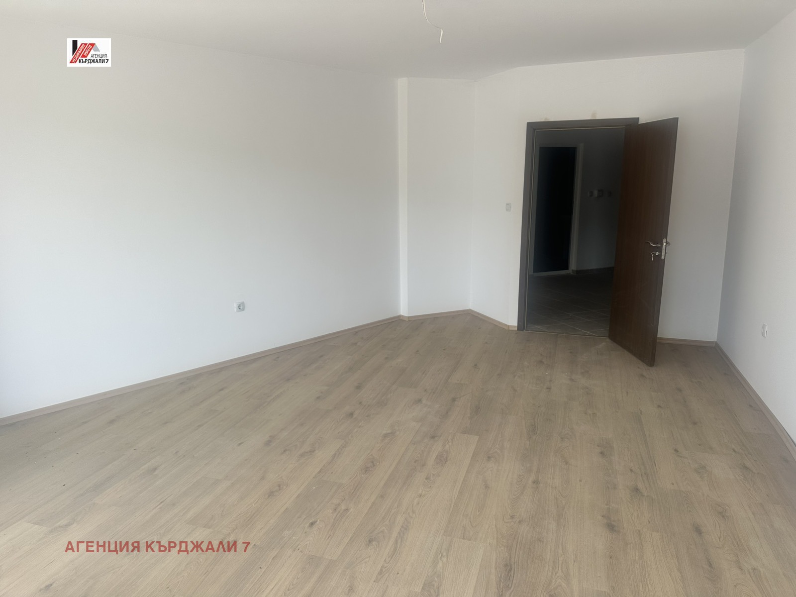Продава 3-СТАЕН, гр. Кърджали, Възрожденци, снимка 13 - Апартаменти - 54997134